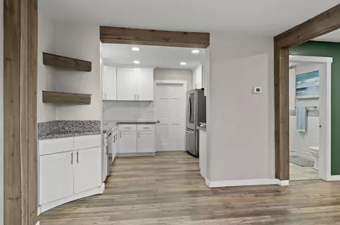 Entry Way - 1019 E Central Ave, Spokane, WA 99208 photo 3 of 4