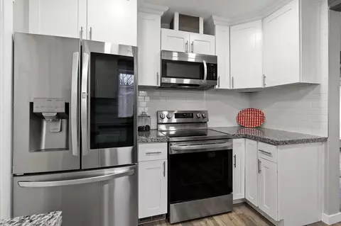 Kitchen - 1019 E Central Ave, Spokane, WA 99208 photo 3 of 4