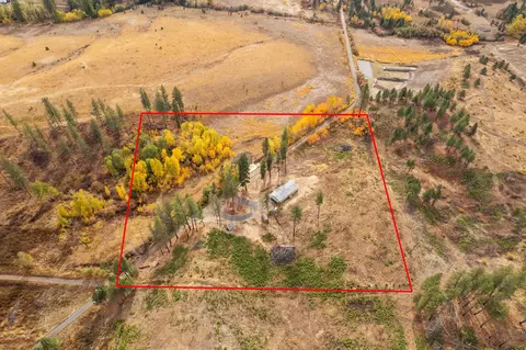 9005 S Jons Rd, Mica, WA 99023