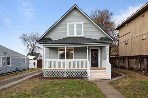 2917 N Hogan St, Spokane, WA 99207