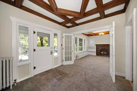 Entry Way - 628 E 20th Ave, Spokane, WA 99203 photo 1 of 3