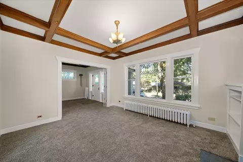 Living - 628 E 20th Ave, Spokane, WA 99203 photo 2 of 6
