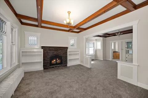 Living - 628 E 20th Ave, Spokane, WA 99203 photo 1 of 6