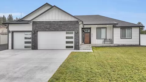 60842 Lake Spokane Dr, Nine Mile Falls, WA 99026