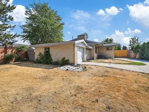 3712 N Cannon St, Spokane, WA 99205