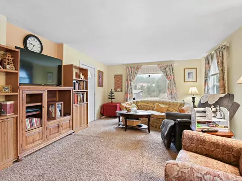 Living - 15404 E Scribner Rd, Spokane, WA 99217 photo 1 of 5