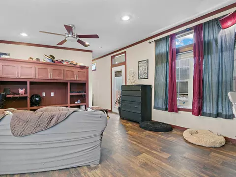 Living - 15404 E Scribner Rd, Spokane, WA 99217 photo 4 of 5