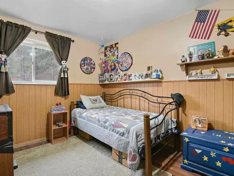 Bedroom - 15404 E Scribner Rd, Spokane, WA 99217 photo 2 of 4