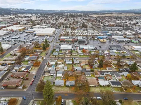 View/Area - 615 E Dalke Ave, Spokane, WA 99208 photo 2 of 6