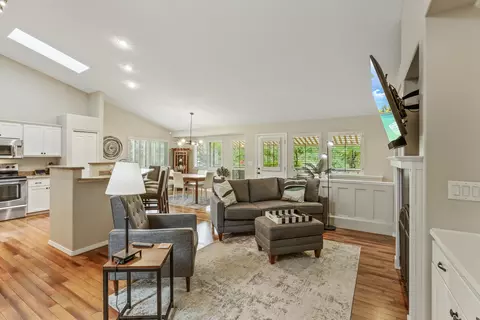 Living - 1113 E 16th Ave # 6, Spokane, WA 99203 photo 1 of 2