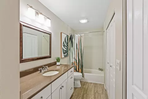 Bath - 1113 E 16th Ave # 6, Spokane, WA 99203 photo 1 of 2