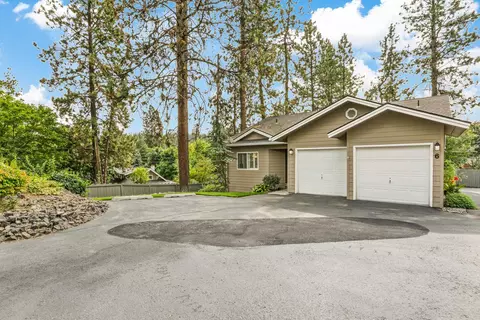 Exterior - 1113 E 16th Ave # 6, Spokane, WA 99203 photo 2 of 10