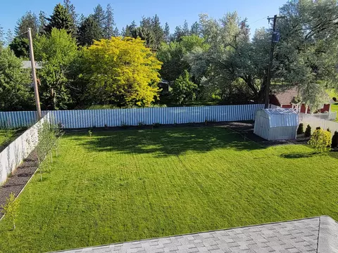Exterior - 5207 E 8th Ave, Spokane Valley, WA 99212 photo 5 of 6