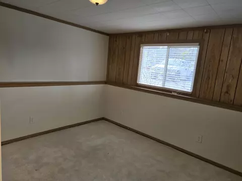Bedroom - 5207 E 8th Ave, Spokane Valley, WA 99212 photo 2 of 2