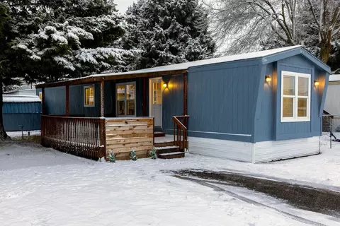 2011 S Craig Rd #41, Airway Heights, WA 99001