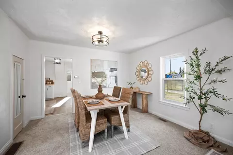 22 E Gordon St, Spokane, WA 99207 photo 6