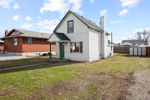 22 E Gordon St, Spokane, WA 99207 photo 2
