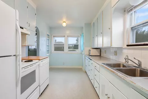 514 E Hoffman Ave, Spokane, WA 99207 photo 9