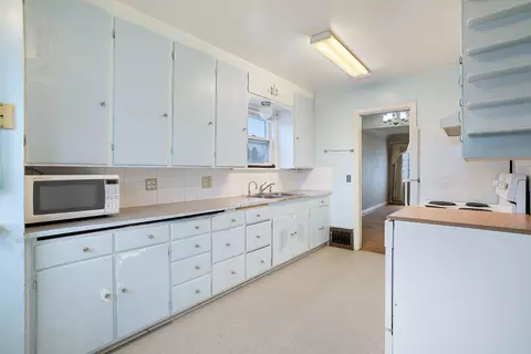 514 E Hoffman Ave, Spokane, WA 99207 photo 11
