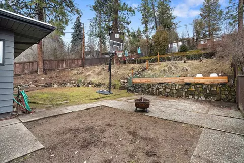 Exterior - 3728 E 16th Ave, Spokane, WA 99223 photo 6 of 10