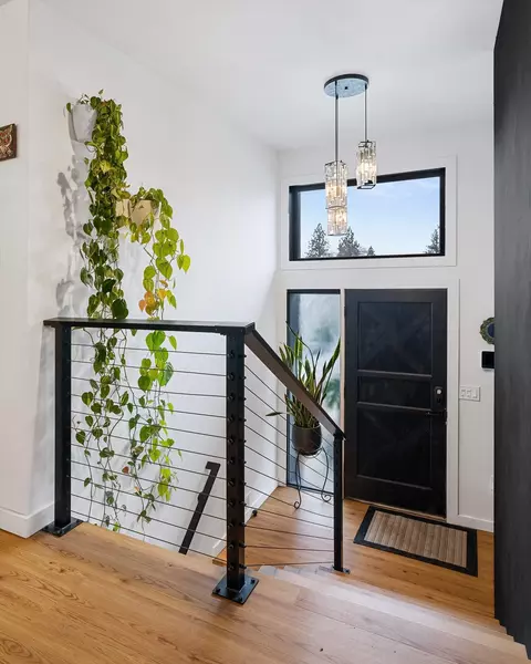 Entry Way - 3728 E 16th Ave, Spokane, WA 99223 photo 1 of 1