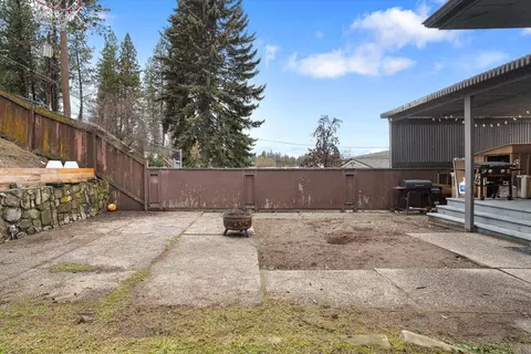 Exterior - 3728 E 16th Ave, Spokane, WA 99223 photo 7 of 10