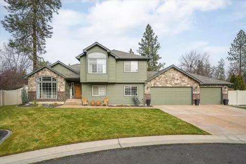 7412 W Cree Ct, Nine Mile Falls, WA 99026
