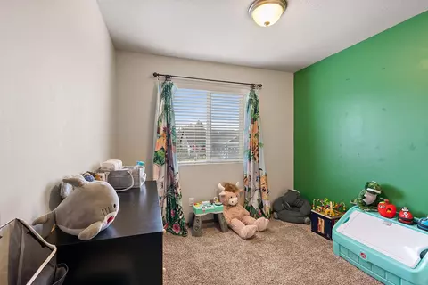 Bedroom - 807 E Silver Pine Rd, Colbert, WA 99005 photo 5 of 6