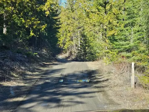 3378 H Hill Loop Rd, Kettle Falls, WA 99141
