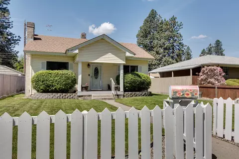 5017 N Cedar St, Spokane, WA 99205