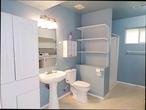 Bath - 3913 E 13th Ave, Spokane, WA 99202 photo 4 of 5