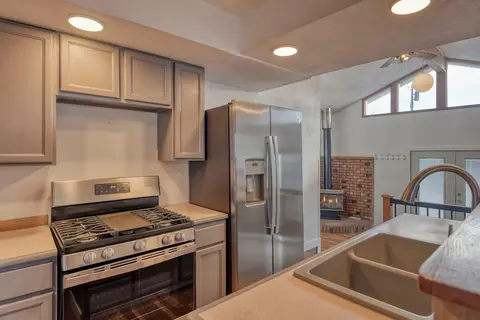Kitchen - 2608 E Central Ave, Spokane, WA 99208 photo 4 of 4