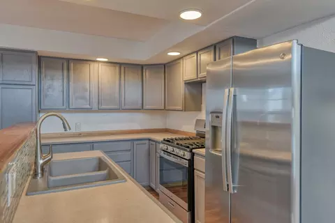 Kitchen - 2608 E Central Ave, Spokane, WA 99208 photo 3 of 4