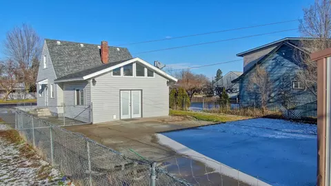 Exterior - 2608 E Central Ave, Spokane, WA 99208 photo 8 of 11