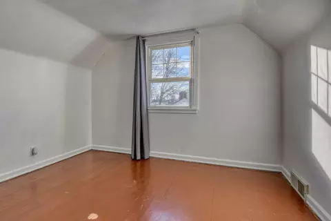 Bedroom - 2608 E Central Ave, Spokane, WA 99208 photo 2 of 4