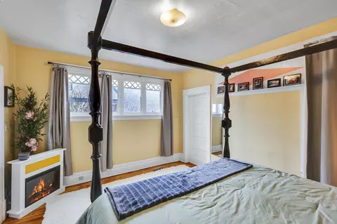 Bedroom - 420 E 7th Ave, Spokane, WA 99202 photo 4 of 4