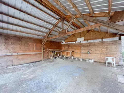 Exterior - 700 Minter Blvd, Marcus, WA 99151 photo 4 of 7