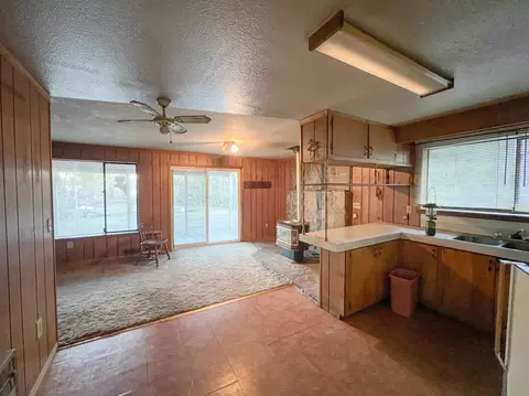 Living - 700 Minter Blvd, Marcus, WA 99151 photo 3 of 4