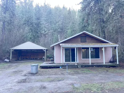 Exterior - 700 Minter Blvd, Marcus, WA 99151 photo 6 of 7