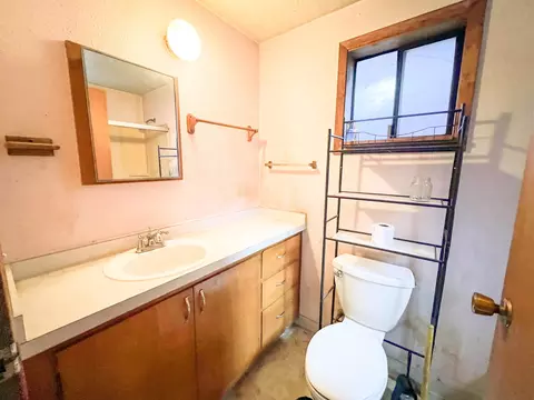 Bath - 700 Minter Blvd, Marcus, WA 99151 photo 2 of 2