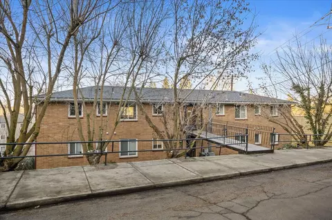202 E Rockwood Blvd # 3, Spokane, WA 99202