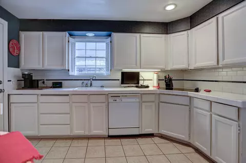1014 E 27th Ave, Spokane, WA 99203 photo 8