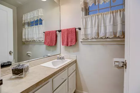 1014 E 27th Ave, Spokane, WA 99203 photo 10