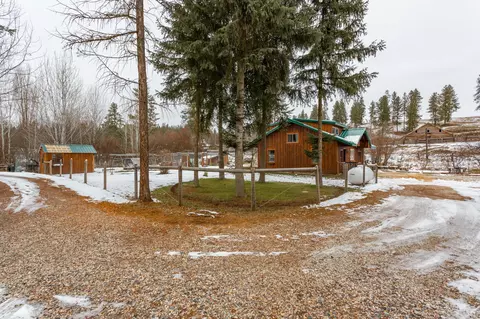3749 E Jumpoff Rd, Valley, WA 99181