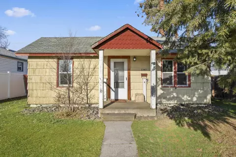 2911 E Columbia Ave, Spokane, WA 99208 photo 3