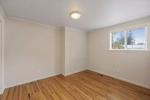 Bedroom - 10004 E 10th Ave, Spokane Valley, WA 99206 photo 3 of 3