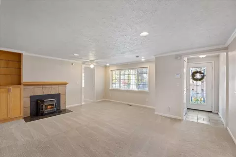 Living - 10004 E 10th Ave, Spokane Valley, WA 99206 photo 1 of 5