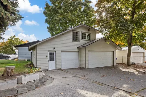Exterior - 10004 E 10th Ave, Spokane Valley, WA 99206 photo 2 of 4