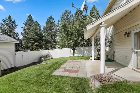 Exterior - 10104 E 16th Ave, Spokane Valley, WA 99206 photo 2 of 7