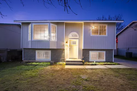3307 N Lacey St, Spokane, WA 99207
